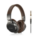 אוזניות מוניטור Closed-back לאולפן בעלות דרייבר דינמי BEHRINGER